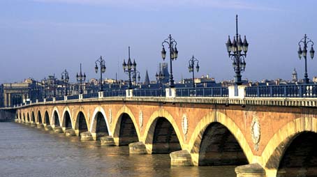 header-highlights-bordeaux-bridge