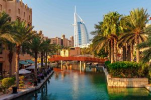 Discover how to spend the day in Dubai!