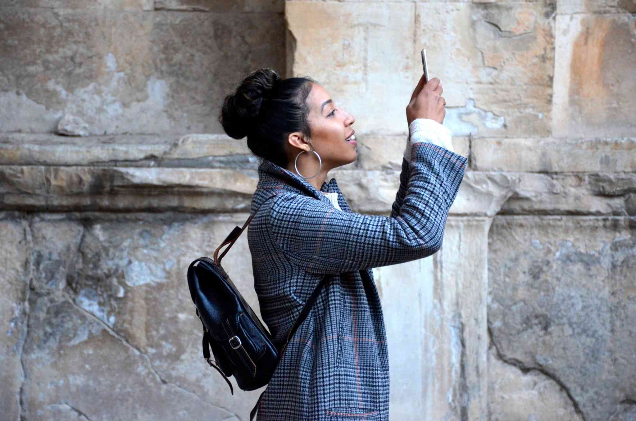 International Mobile Tips: The Best Ways to Use Your Phone Abroad