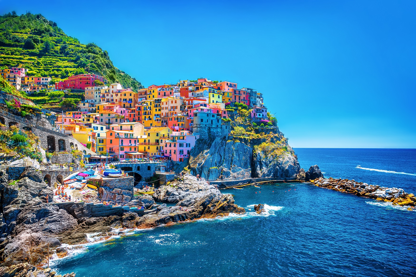 Visiting Cinque Terre: Italy's Beautiful Coastal Villages - AESU